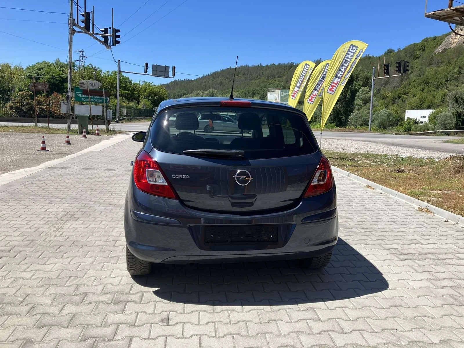 Opel Corsa 1.4 - 4 цилиндъра - изображение 4