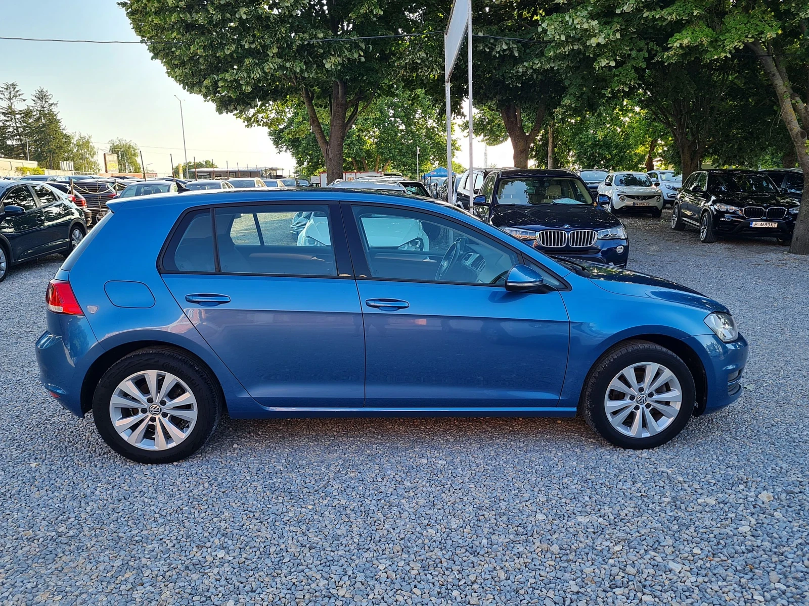 VW Golf 1.6TDI-105kc COMFORT LINE/СЕРВИЗНА ИСТОРИЯ - изображение 4