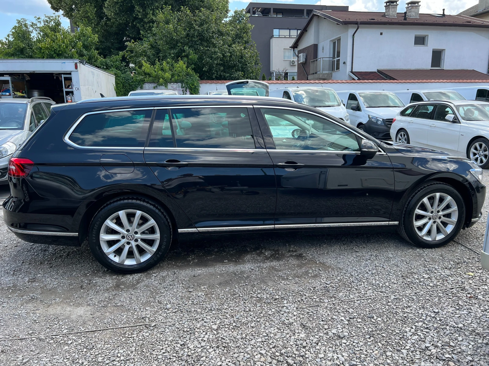 VW Passat 2.0TDI HIGH-LINE/АВТОМАТИК/Навигация/Кожа/LED/PDC/ - изображение 5