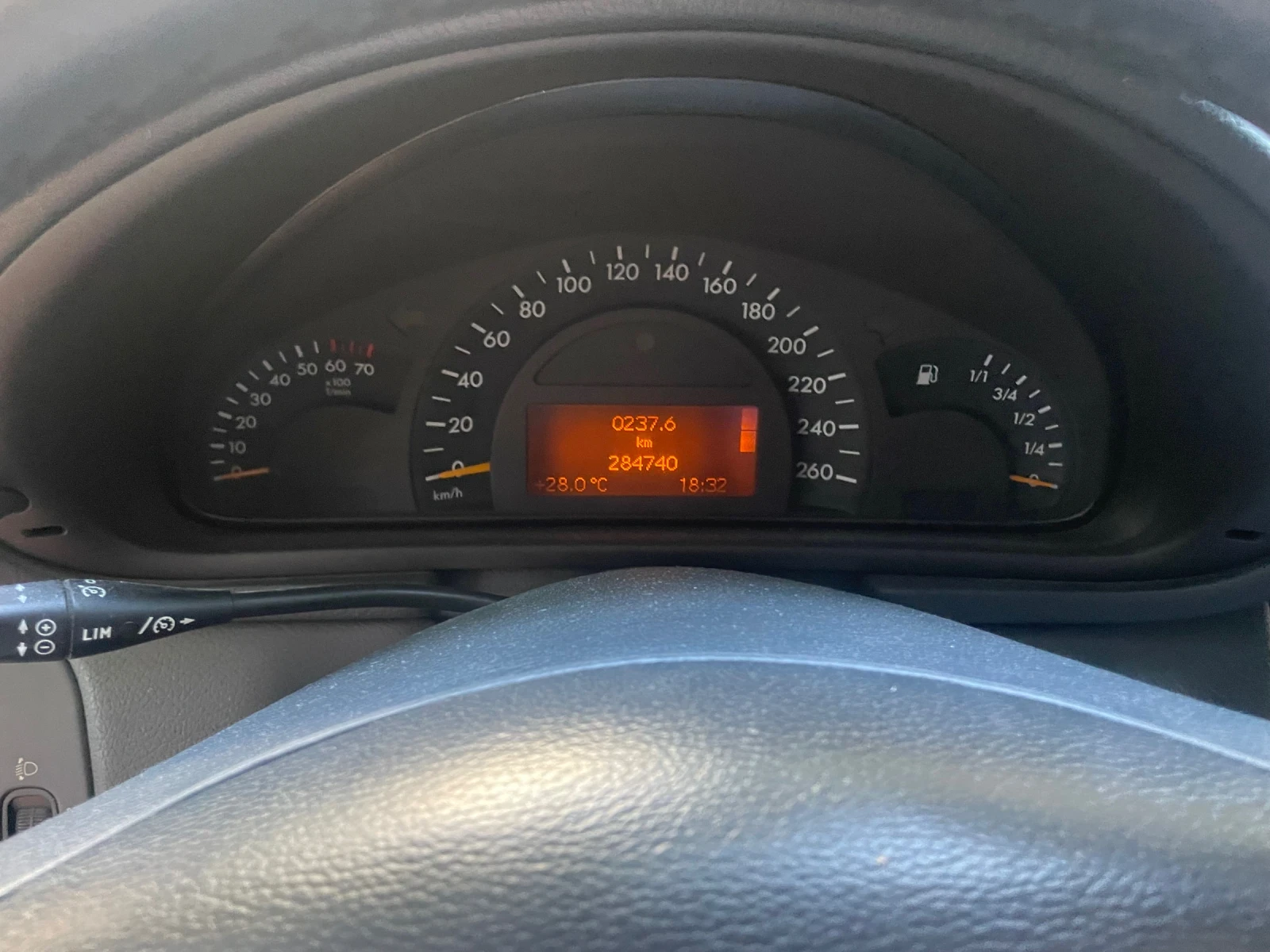 Mercedes-Benz C 180  - изображение 5
