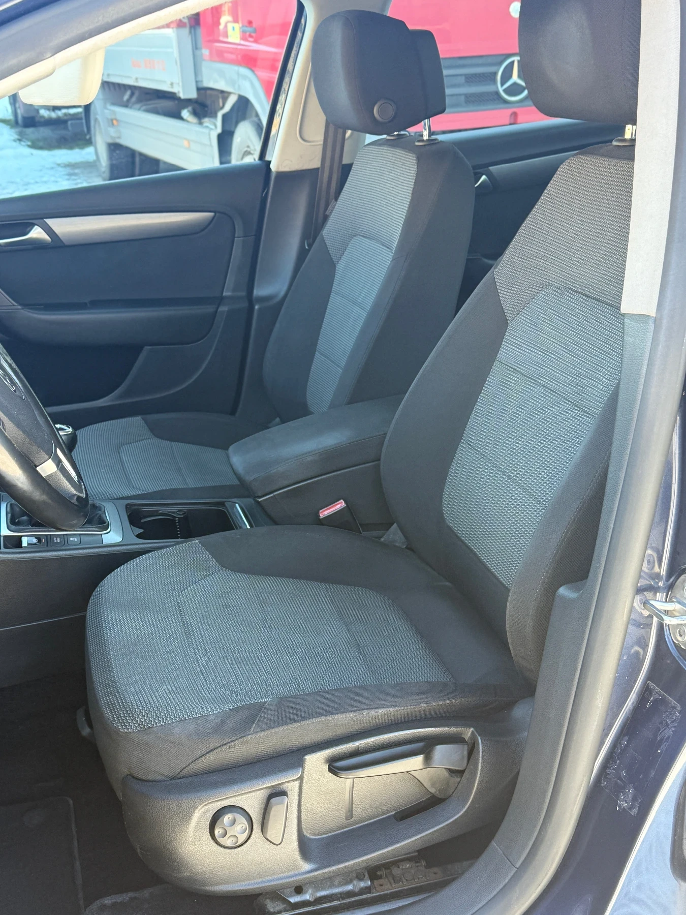 VW Passat 1, 4Tsi Ecofuel  - изображение 8