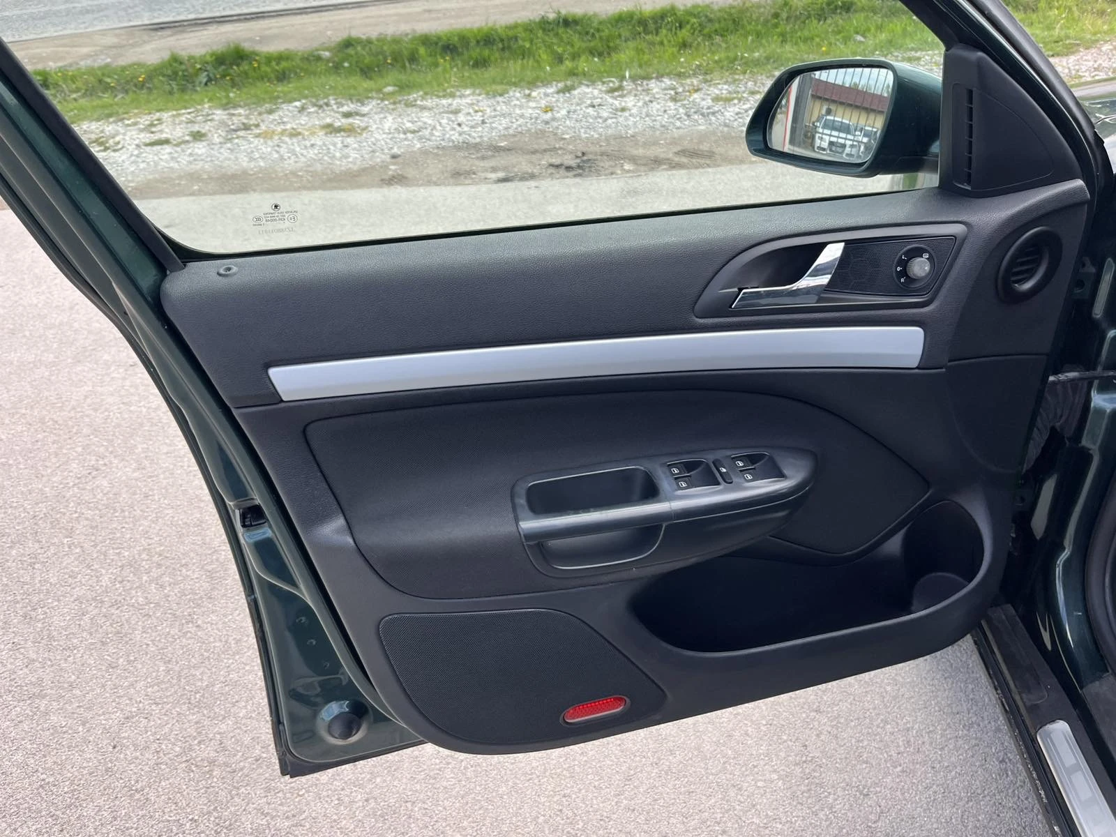Skoda Octavia SCOUT 2.0TDI 140кс 4Х4 6 СКОРОСТИ КЛИМАТРОНИК , снимка 4 - Автомобили и джипове - 53392735
