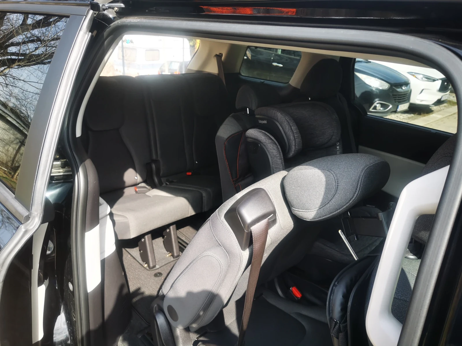 Kia Carnival 7+ 1 места , снимка 5 - Автомобили и джипове - 53692697