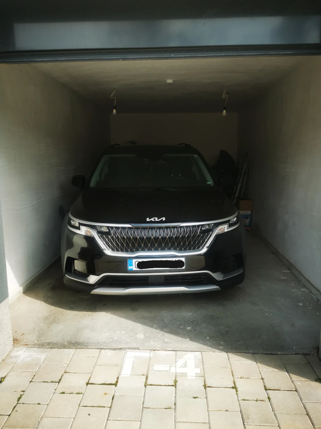 Kia Carnival 7+ 1 места , снимка 17 - Автомобили и джипове - 53692697