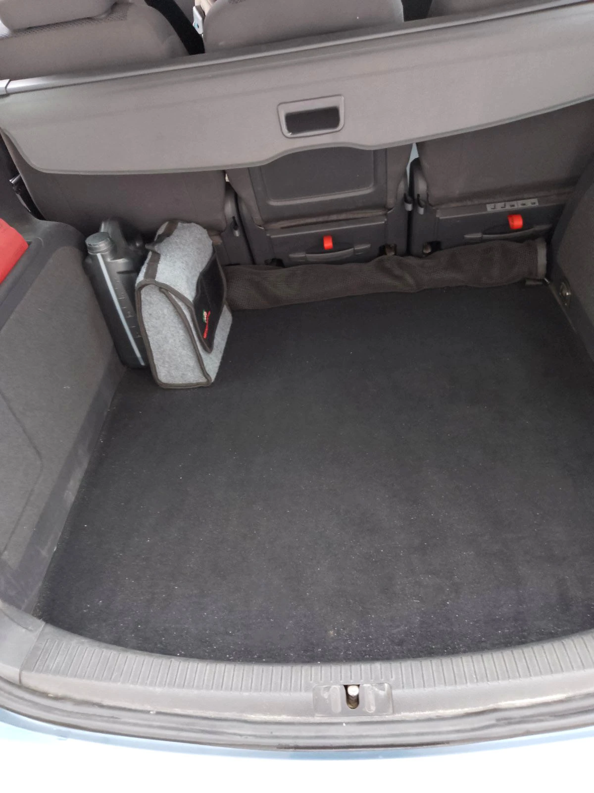 VW Touran 1.6 Навигация, снимка 14 - Автомобили и джипове - 53709694