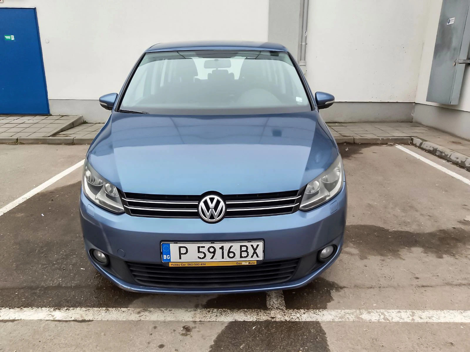 VW Touran 1.6 Навигация, снимка 2 - Автомобили и джипове - 53709694