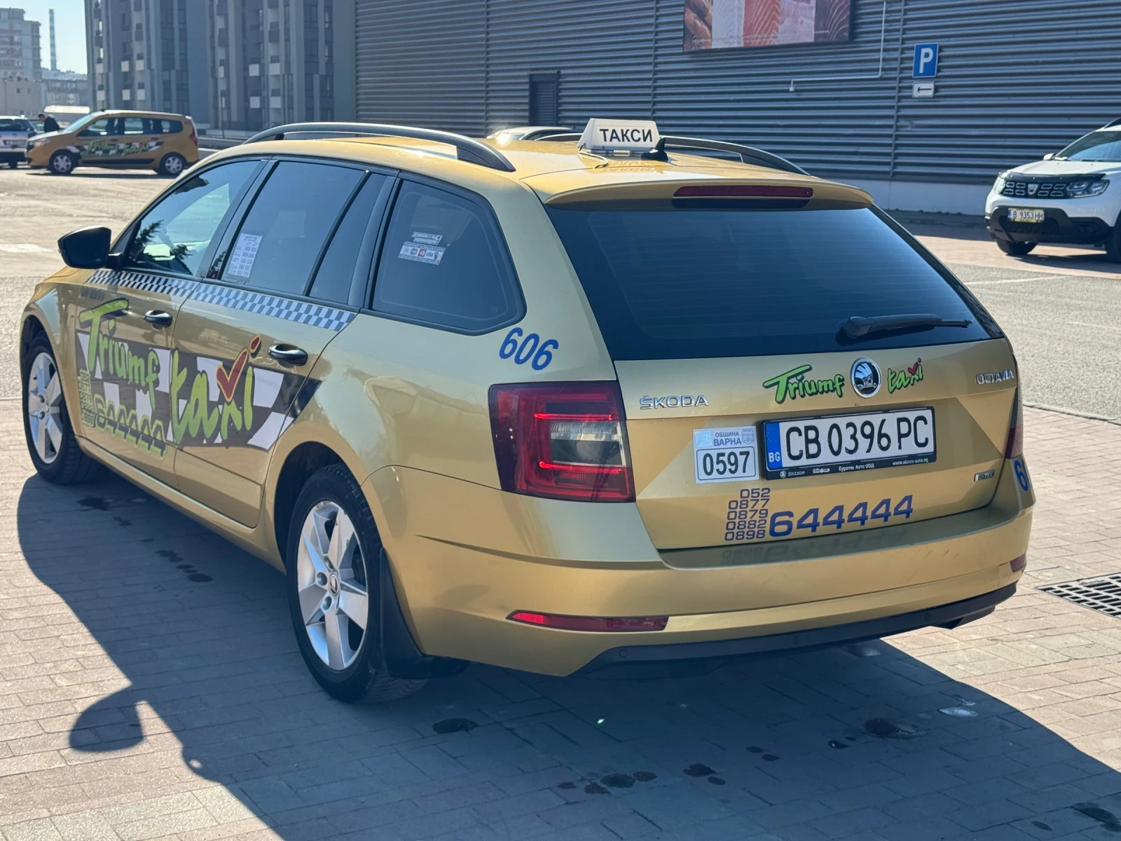 Skoda Octavia 1.5 CNG AUTOMATIC, снимка 4 - Автомобили и джипове - 54115434