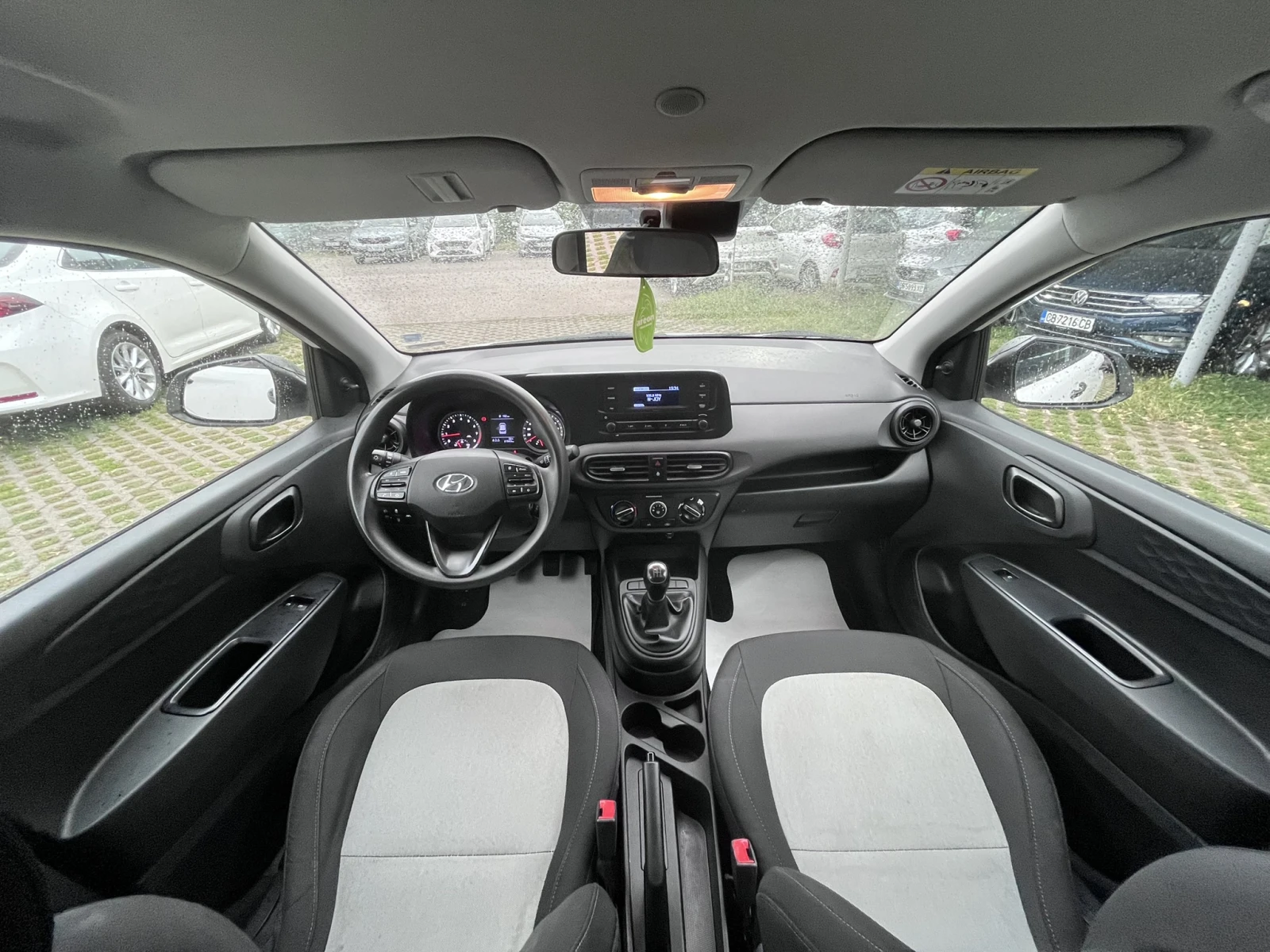 Hyundai I10 1.0 MPI + ��� 8 ���� ������� | Mobile.bg � ����������� 8