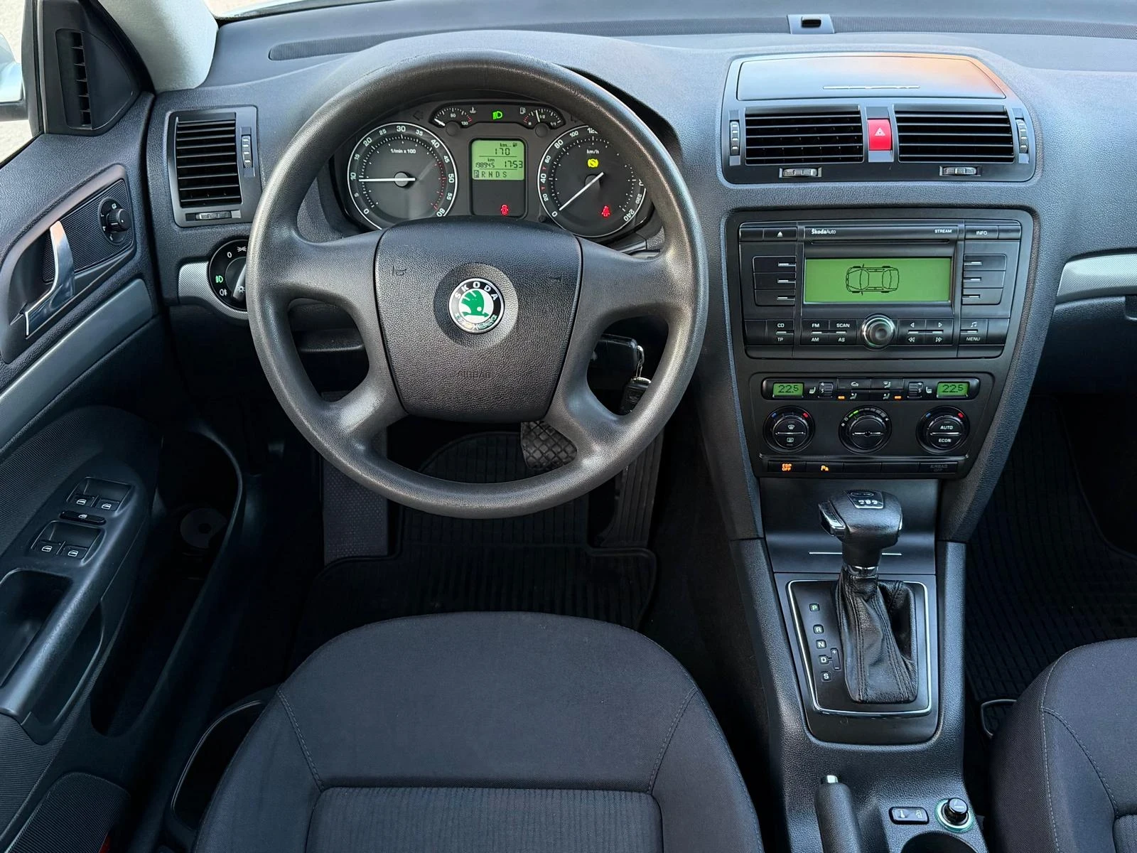 Skoda Octavia 1.9TDI 105hp * DSG* , снимка 10 - Автомобили и джипове - 55283532