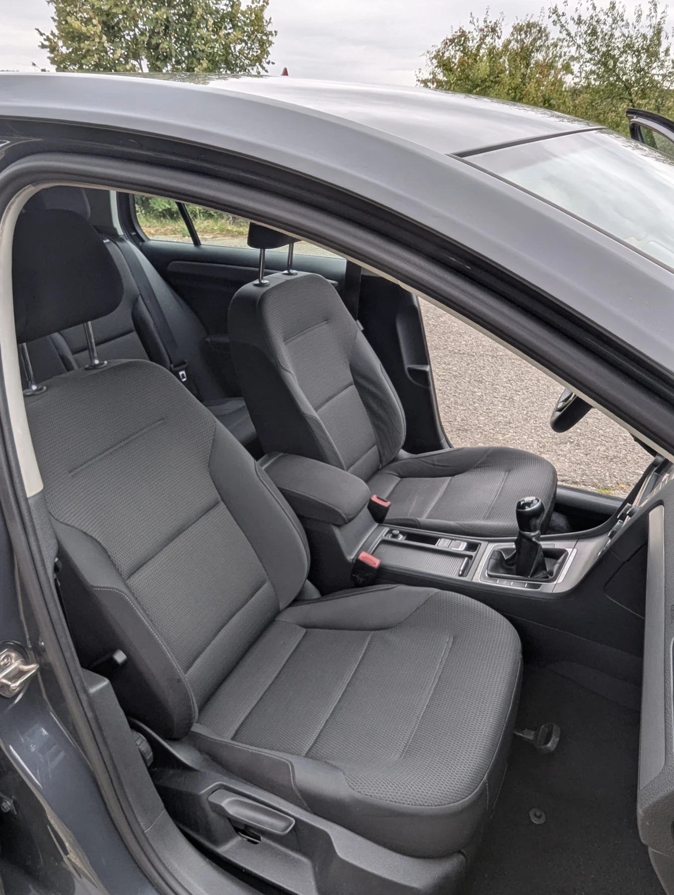 VW Golf Comfortline 1.6 TDI , снимка 11 - Автомобили и джипове - 56235305