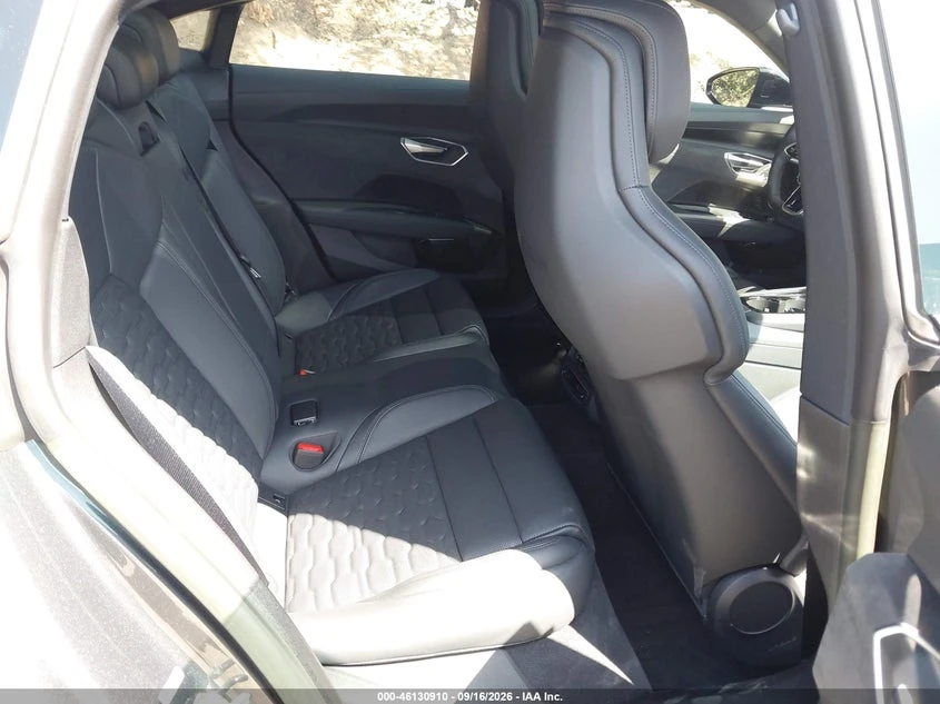 Audi E-Tron GT Premium Plus Quattro, снимка 8 - Автомобили и джипове - 56366825