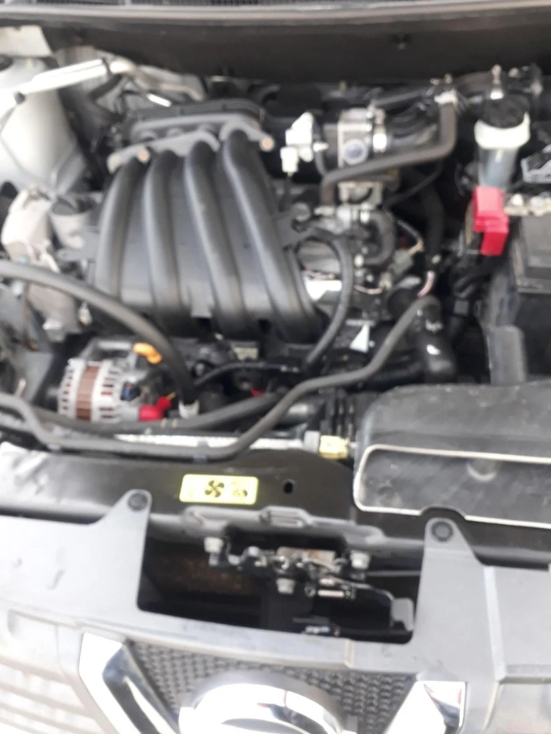 Nissan Qashqai 1.6 i, снимка 12 - Автомобили и джипове - 46440363