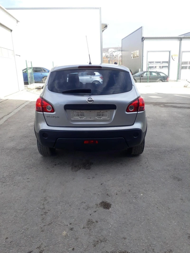 Nissan Qashqai 1.6 i, снимка 4 - Автомобили и джипове - 46440363