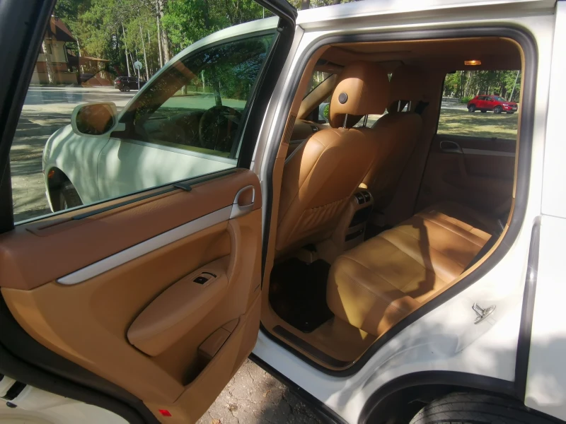 Porsche Cayenne, снимка 10 - Автомобили и джипове - 51992393