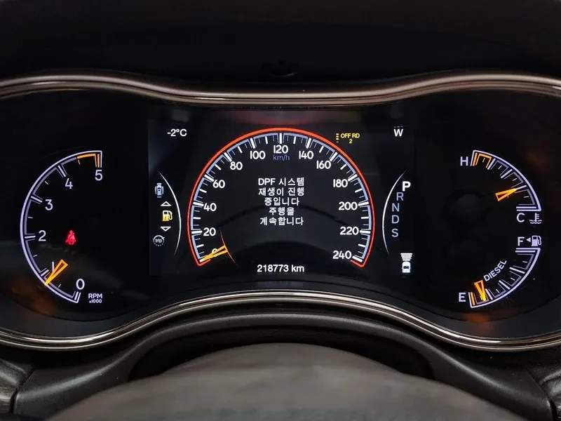 Jeep Cherokee 3.0 Diesel Overland - изображение 8