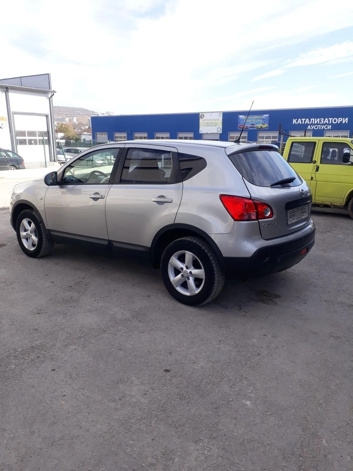 Nissan Qashqai 1.6 i кожен салон - изображение 3