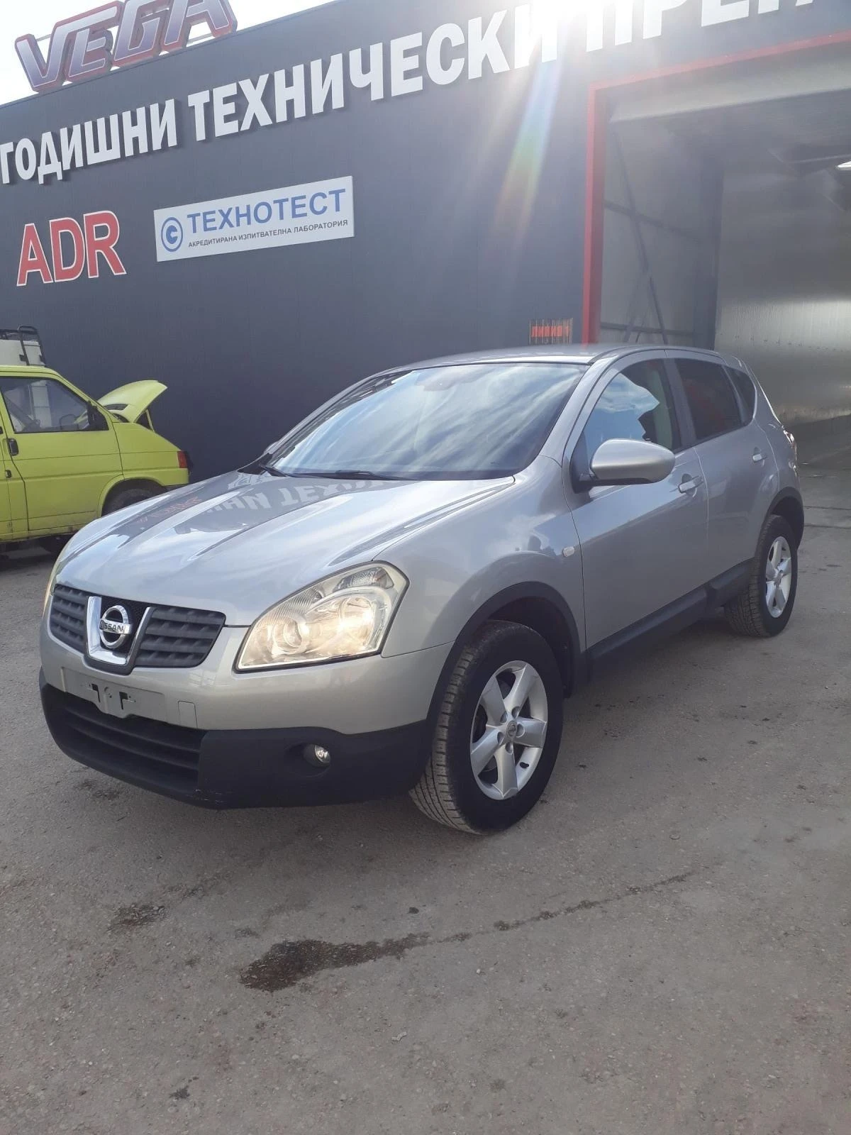 Nissan Qashqai 1.6 i кожен салон - изображение 2