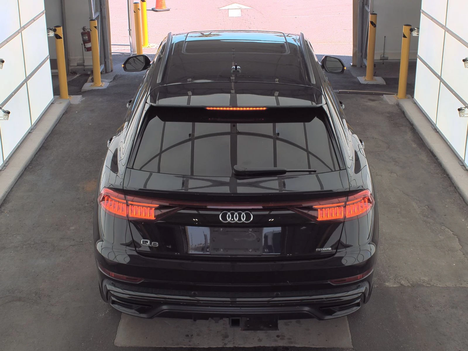 Audi Q8 Black Optic* S-Line* Обдух* Bang&Olufsen 3D*  - изображение 5