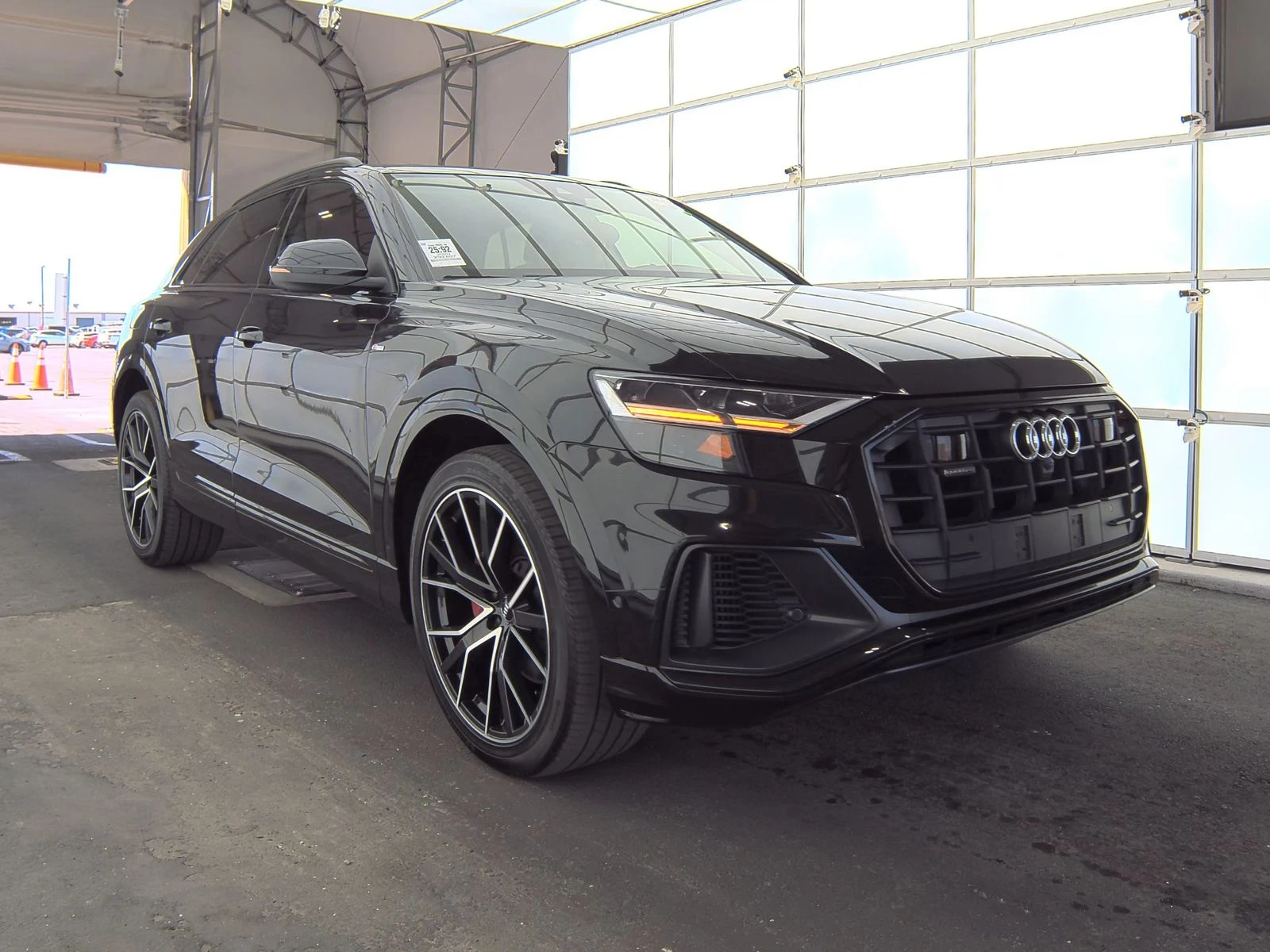 Audi Q8 Black Optic* S-Line* Обдух* Bang&Olufsen 3D*  - изображение 3