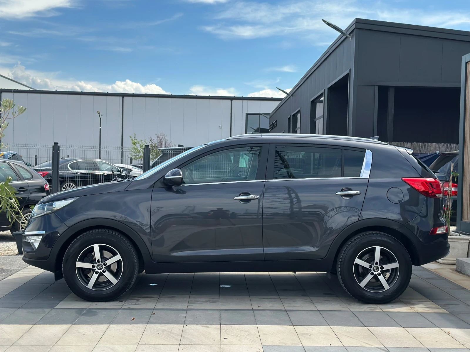 Kia Sportage * FACELIFT* 2.0CRDI* AWD* REBEL* СЕРВИЗНА ИСТО - изображение 6