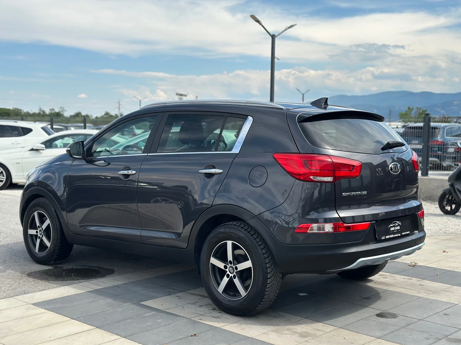 Kia Sportage * FACELIFT* 2.0CRDI* AWD* REBEL* СЕРВИЗНА ИСТО - изображение 4