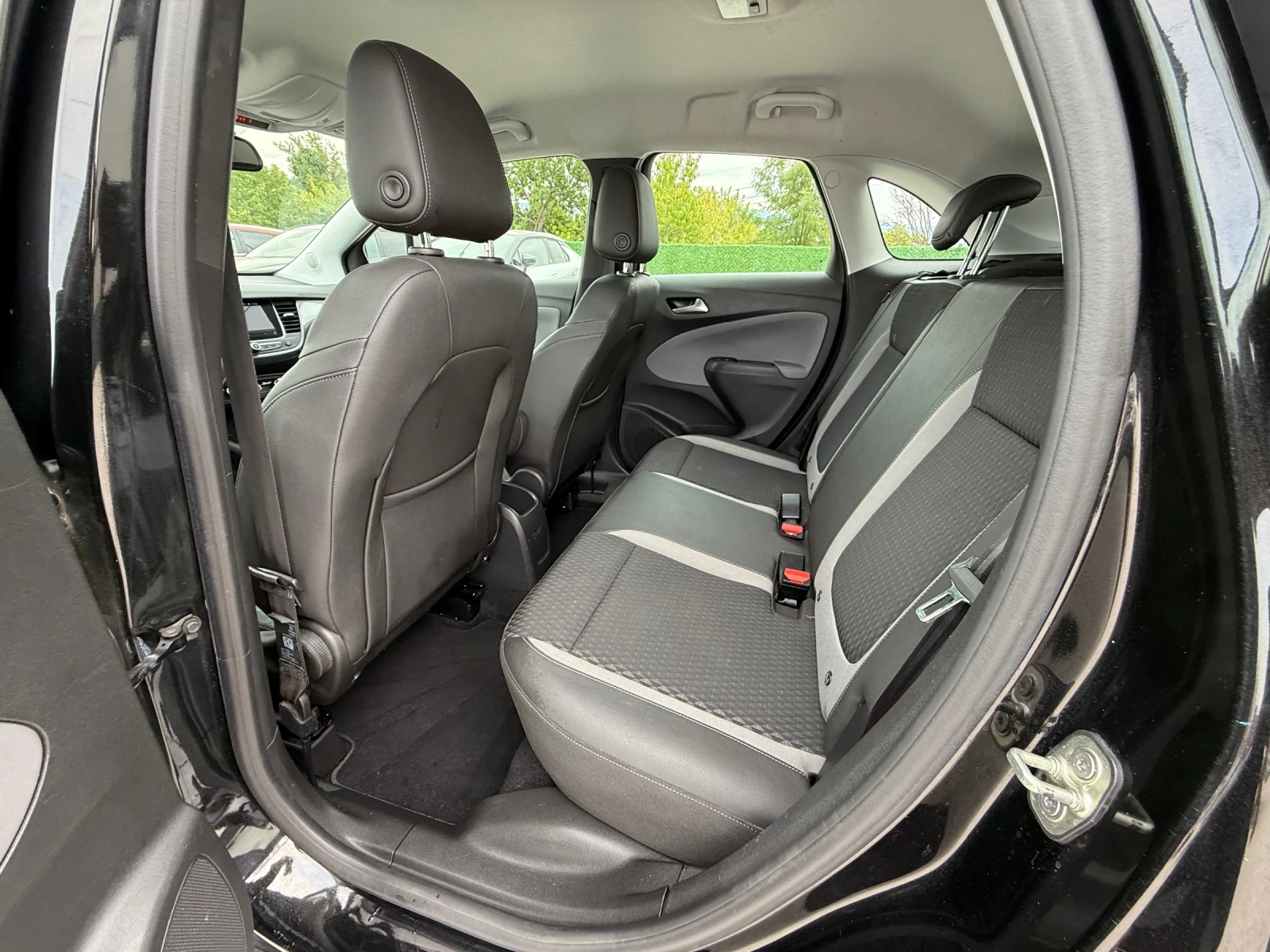 Opel Crossland X 1.2 - изображение 10