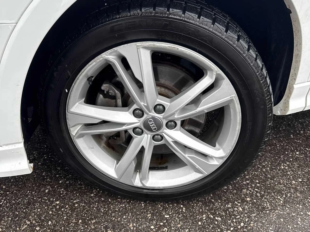 Audi Q3 * Progressiv * CARFAX * ПАНО * ПОДГРЕВИ * KEYLESS - изображение 7