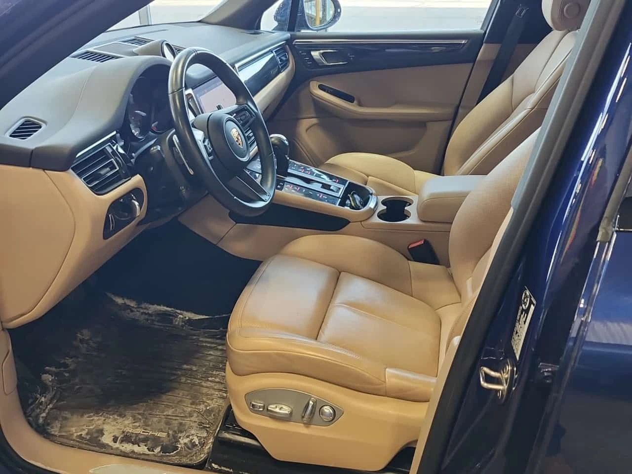 Porsche Macan  S | DISTRONIC | 360 | ОБДУХВАНЕ | CARFAX - изображение 8