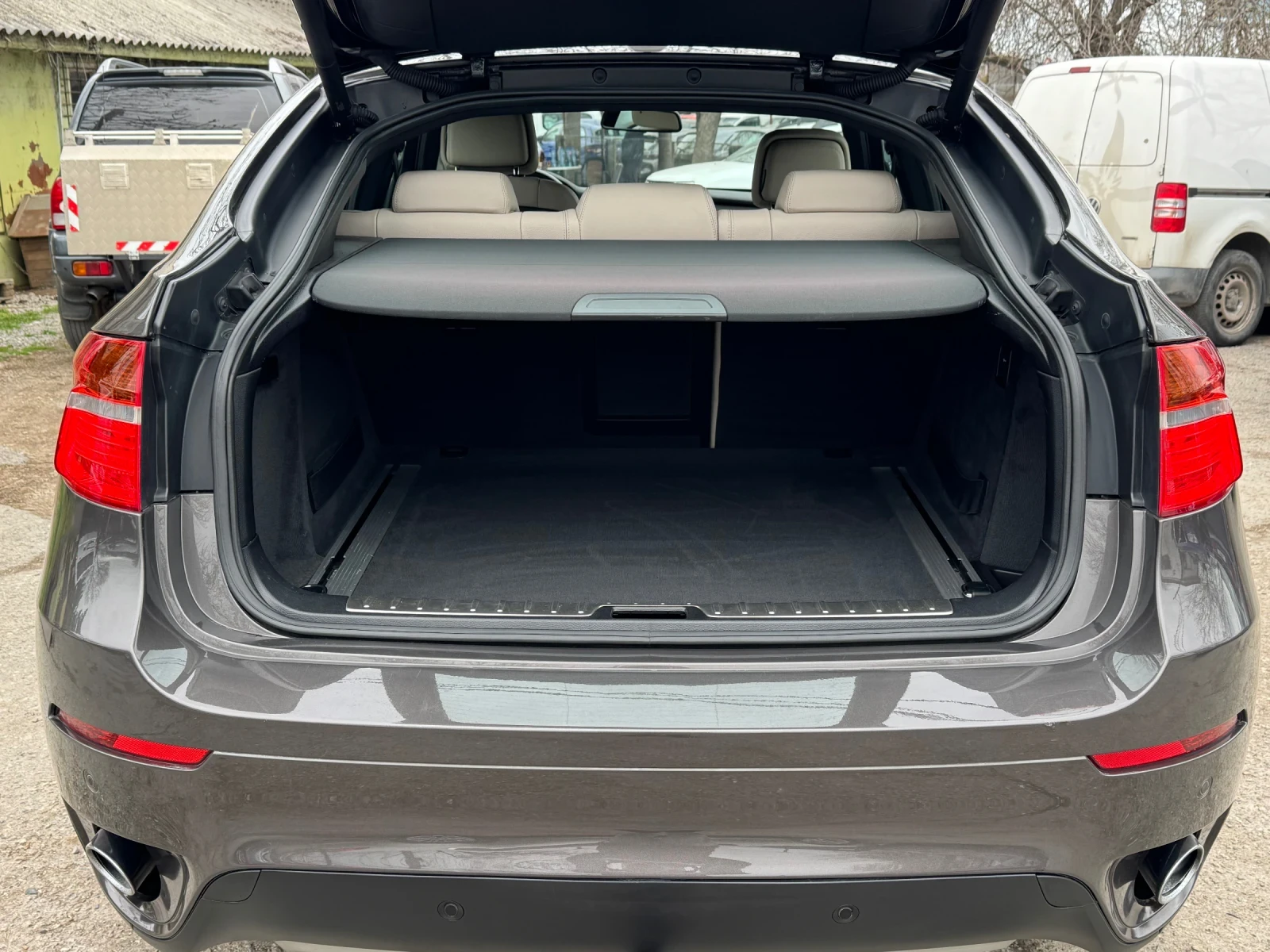 BMW X6 РЕАЛЕН ПРОБЕГ!!!, снимка 16 - Автомобили и джипове - 53903380