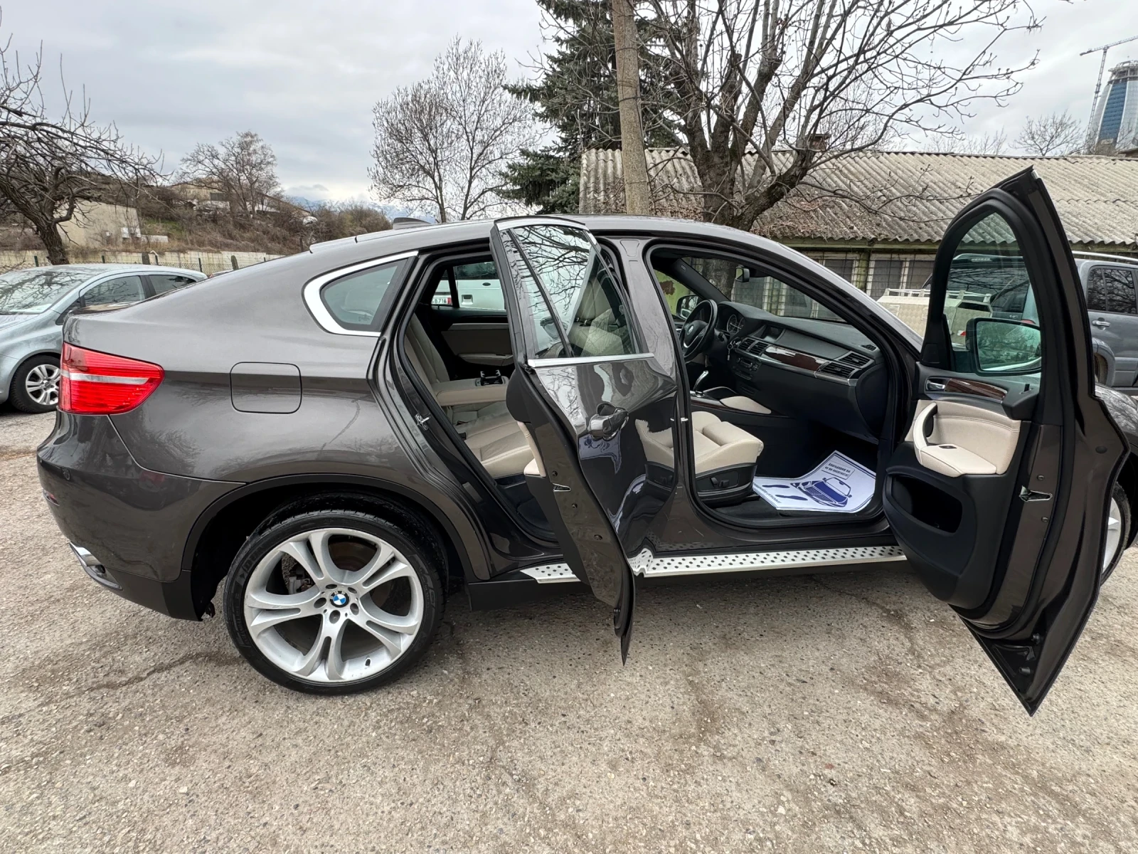 BMW X6 РЕАЛЕН ПРОБЕГ!!!, снимка 14 - Автомобили и джипове - 53903380