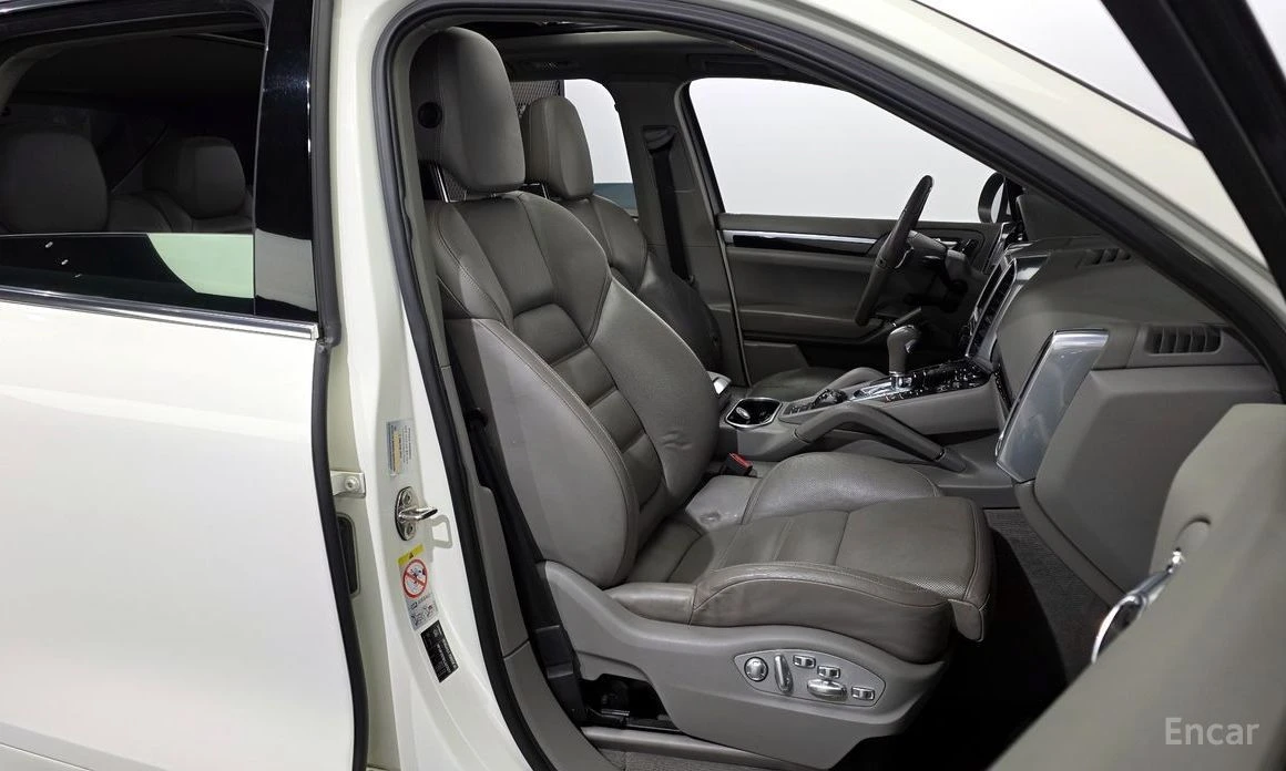 Porsche Cayenne, снимка 12 - Автомобили и джипове - 53991627