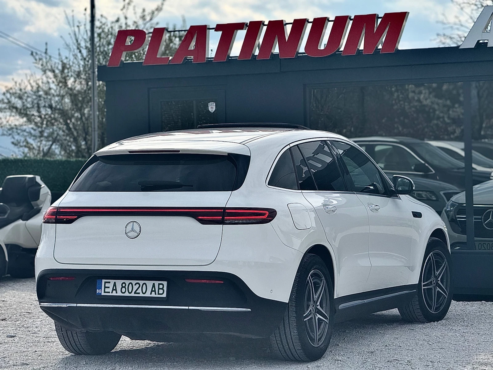 Mercedes-Benz EQC AMG 400 4х4 Head-up Burmester, снимка 6 - Автомобили и джипове - 54126730