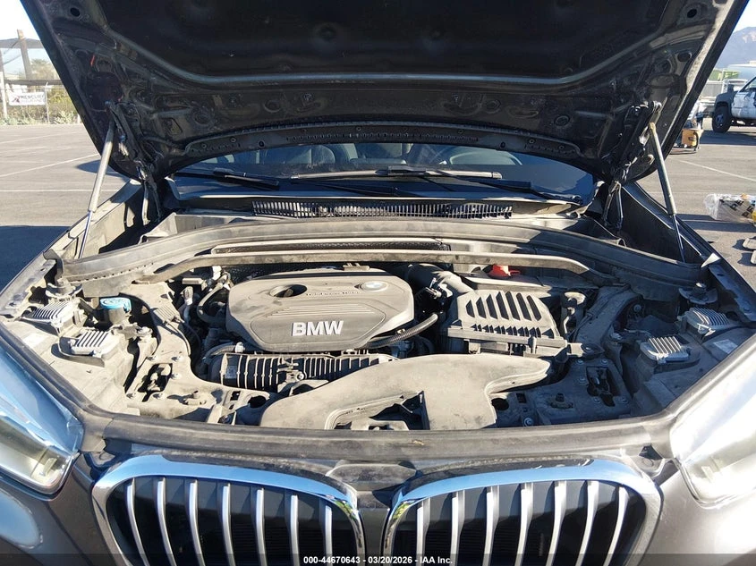 BMW X1 2.0l xDrive28I, снимка 10 - Автомобили и джипове - 54353353