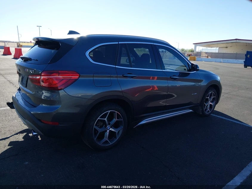 BMW X1 2.0l xDrive28I, снимка 4 - Автомобили и джипове - 54353353