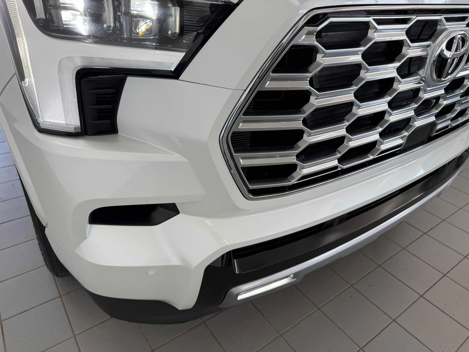 Toyota Sequoia PLATINUM* 4WD* 3.4, снимка 15 - Автомобили и джипове - 55273071