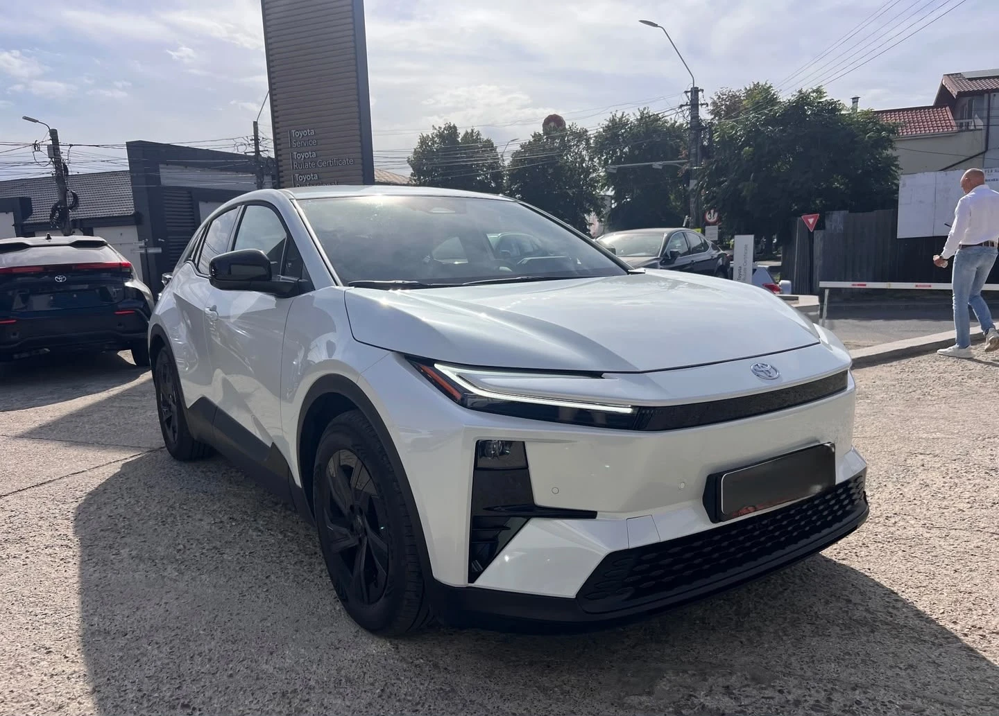 Toyota C-HR 224кс!!LONG RANGE!!72kwh!!, снимка 2 - Автомобили и джипове - 56265111