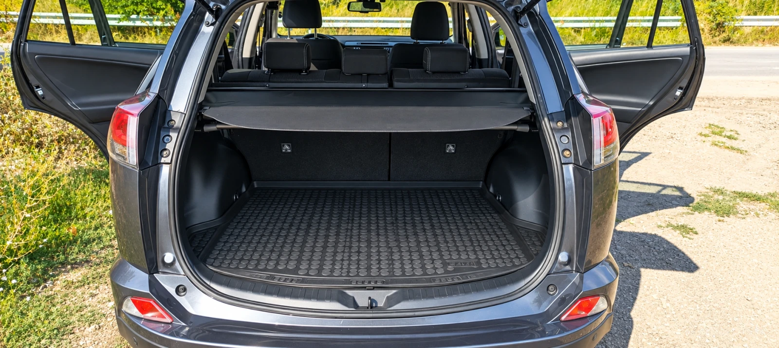 Toyota Rav4 2019, снимка 7 - Автомобили и джипове - 56331344