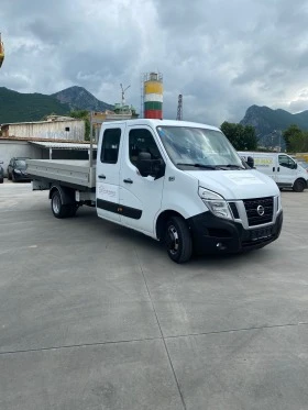  Nissan NV400