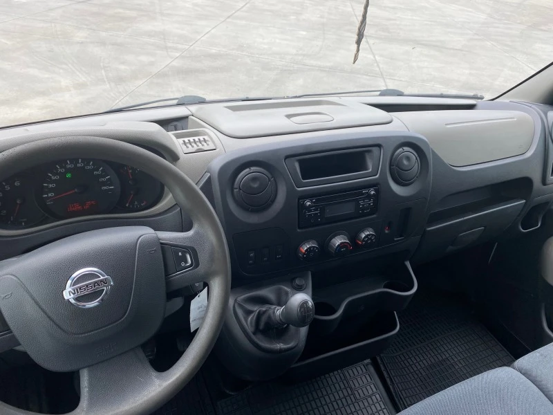 Nissan NV400 2.2 - Двойна кабина 7 местен, снимка 8 - Бусове и автобуси - 40994687