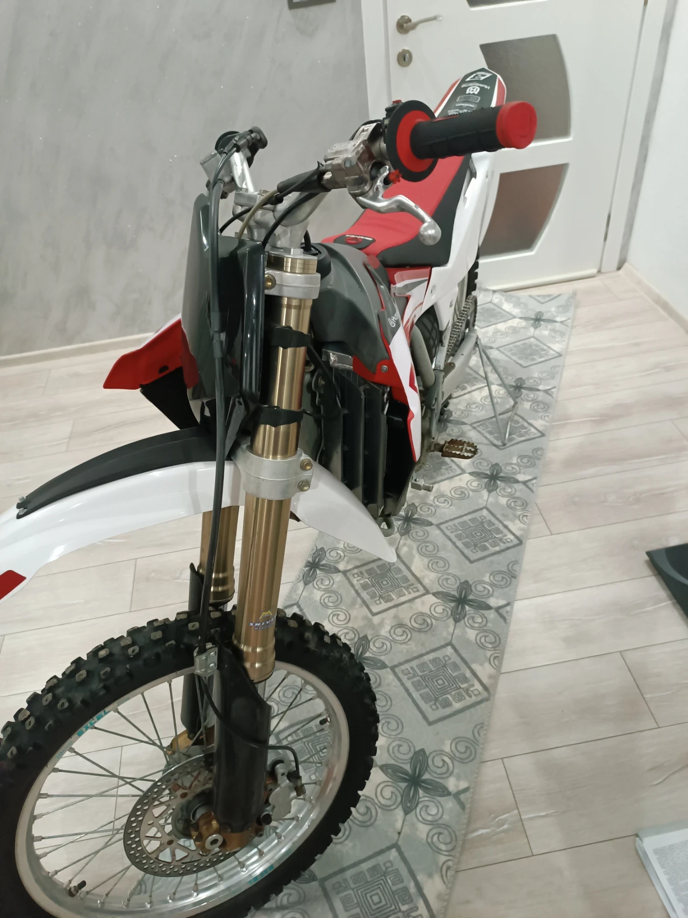 Husqvarna TE 450 - изображение 5