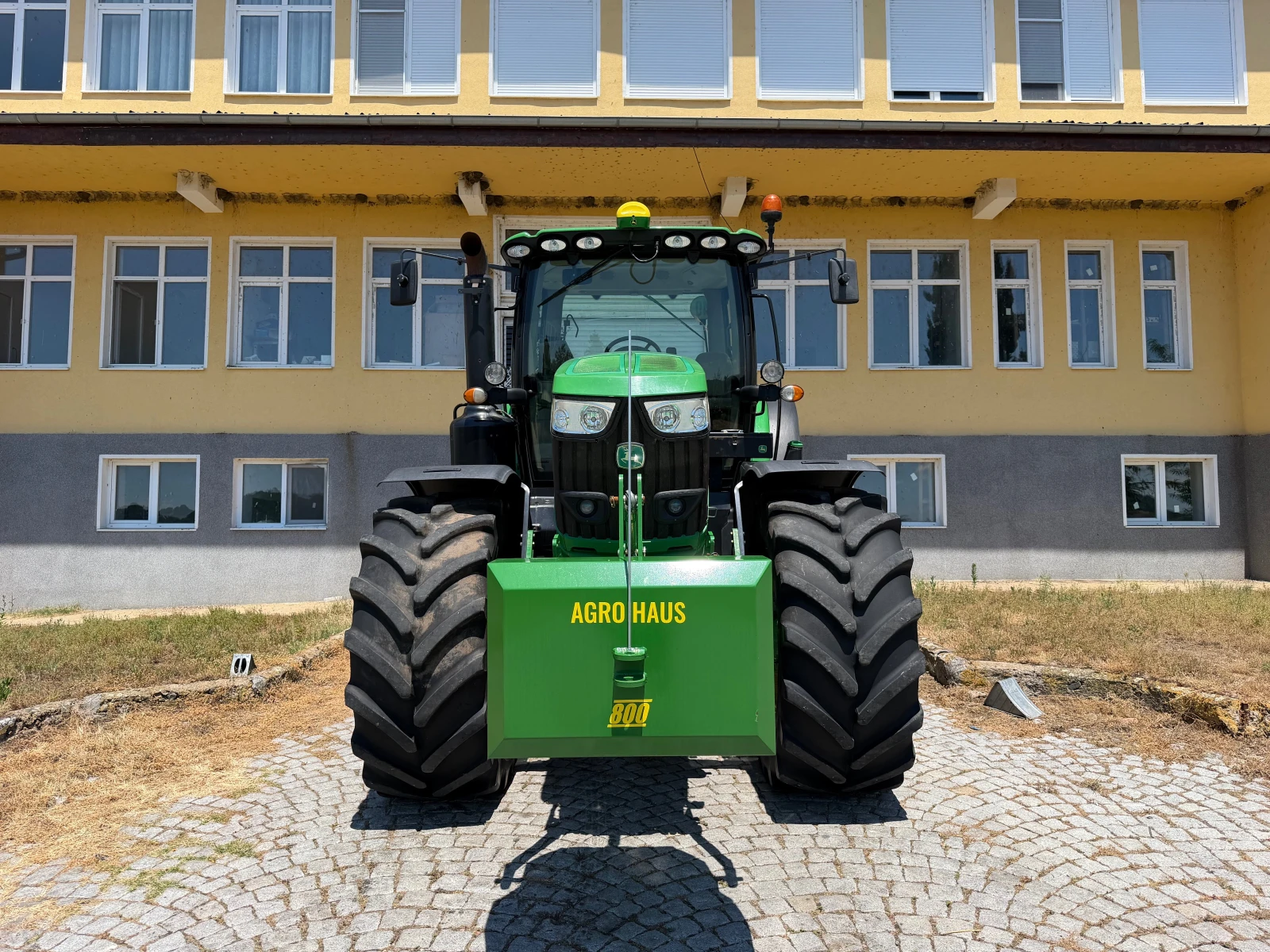 Трактор John Deere 6215R ЛИЗИНГ, снимка 2 - Селскостопанска техника - 54195036
