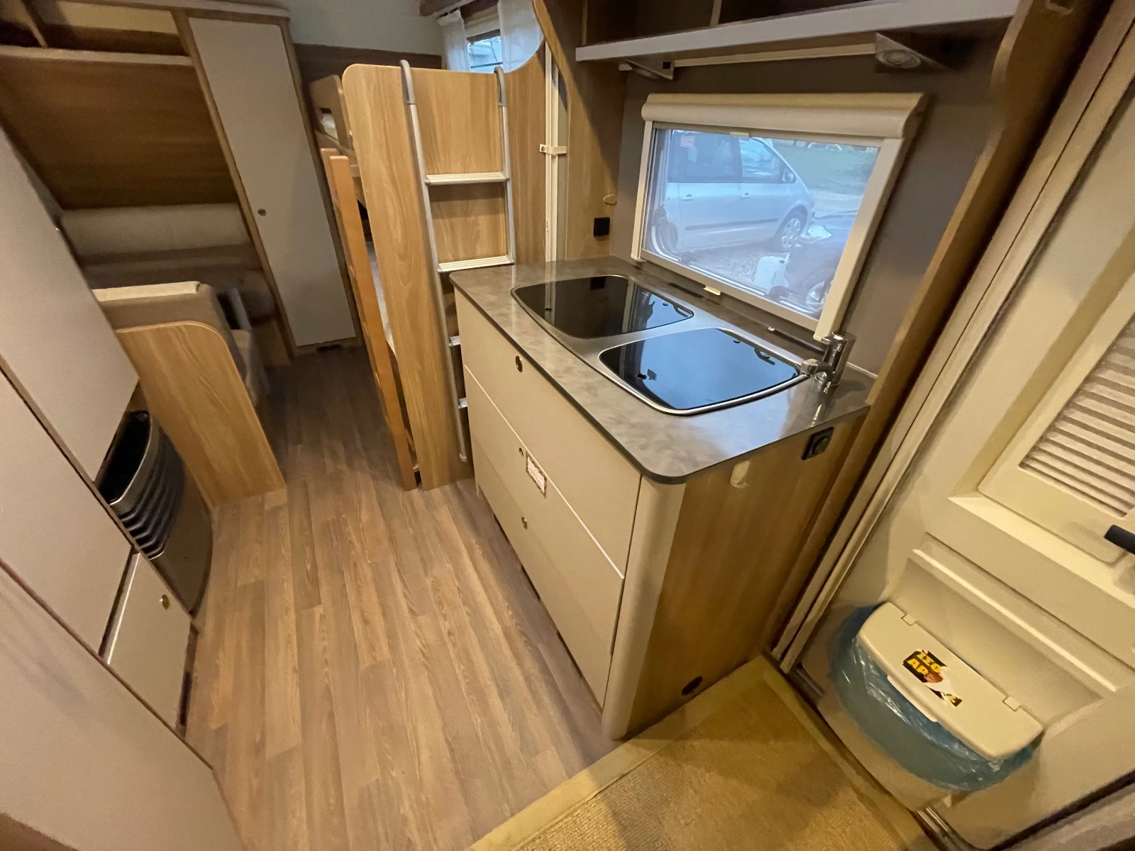 Каравана Burstner PREMIO PLUS 510 TK - изображение 9