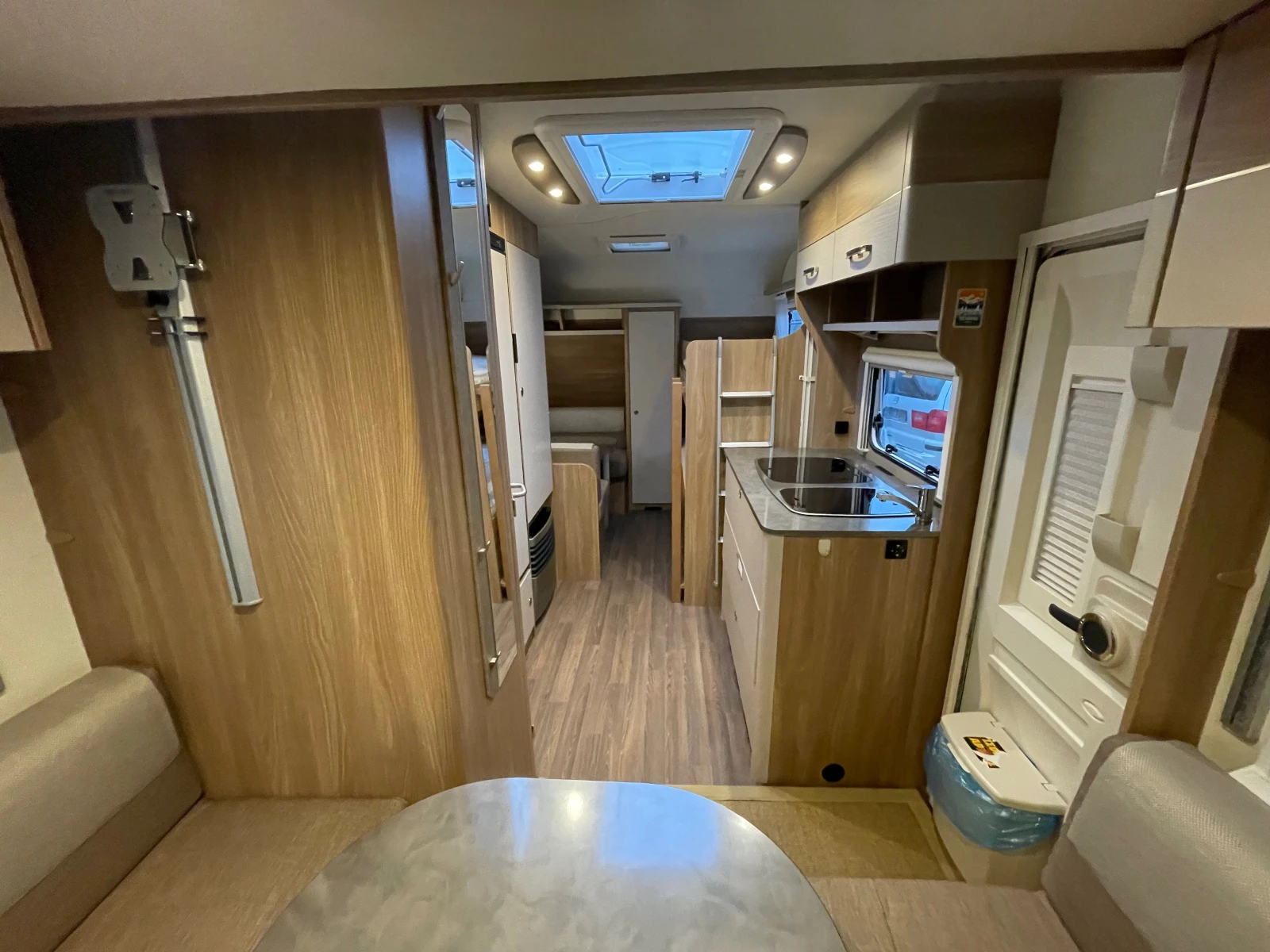 Каравана Burstner PREMIO PLUS 510 TK - изображение 6