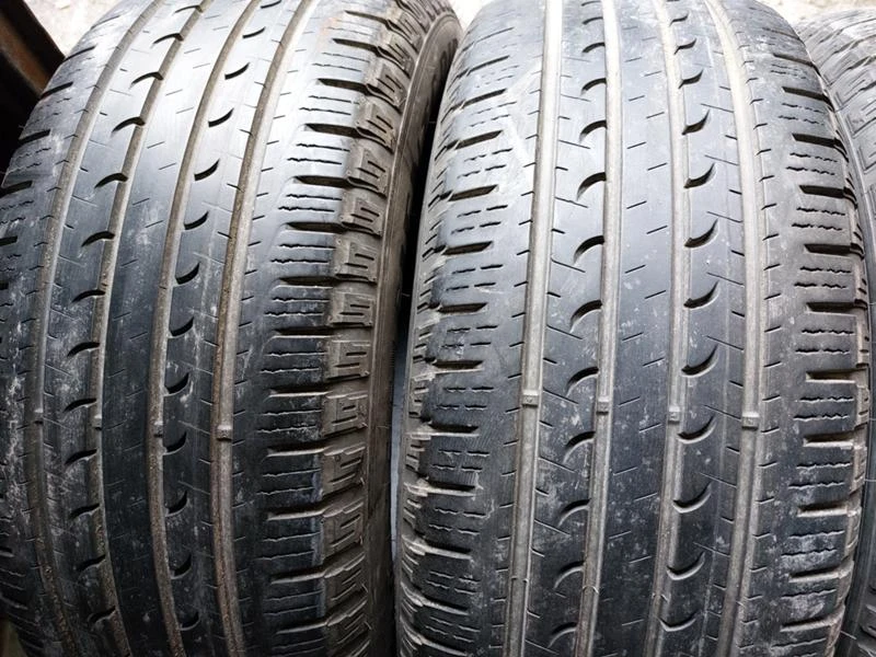 Гуми Летни 255/60R18, снимка 1 - Гуми и джанти - 36280090