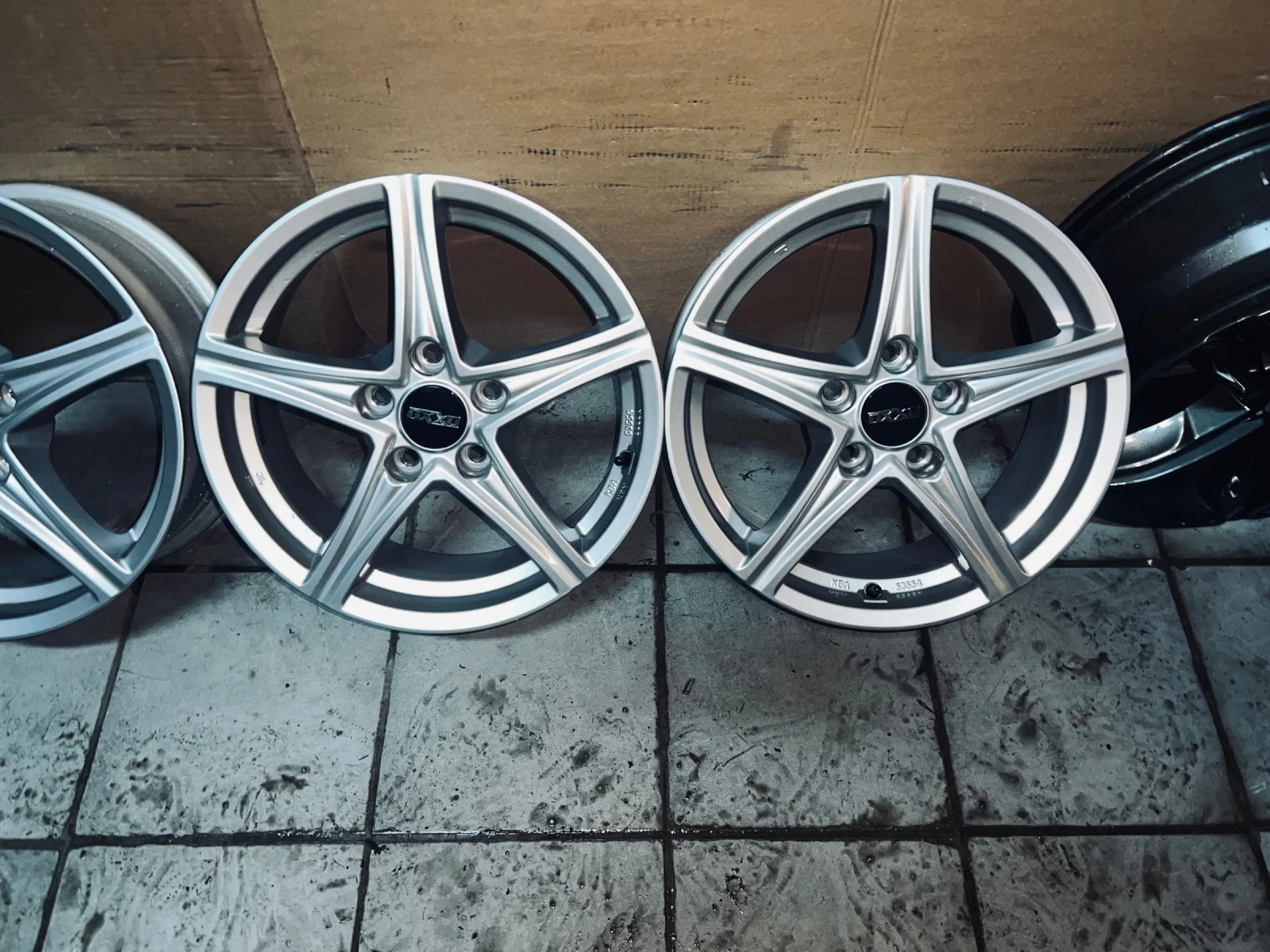������ | Mobile.bg � ����������� 4