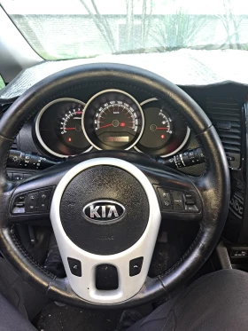 Kia Venga 1.4 ГАЗ , Панорама, Реални км, нов внос Евро5B, снимка 13