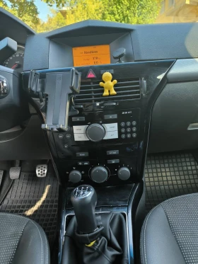 Opel Astra H GTC - 4000 лв. - 11344063 12