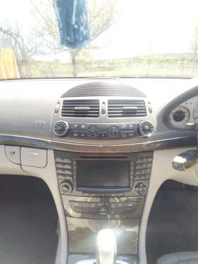 Mercedes-Benz E 320, снимка 8