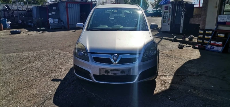 Opel Zafira 1.8, снимка 5 - Автомобили и джипове - 41991407