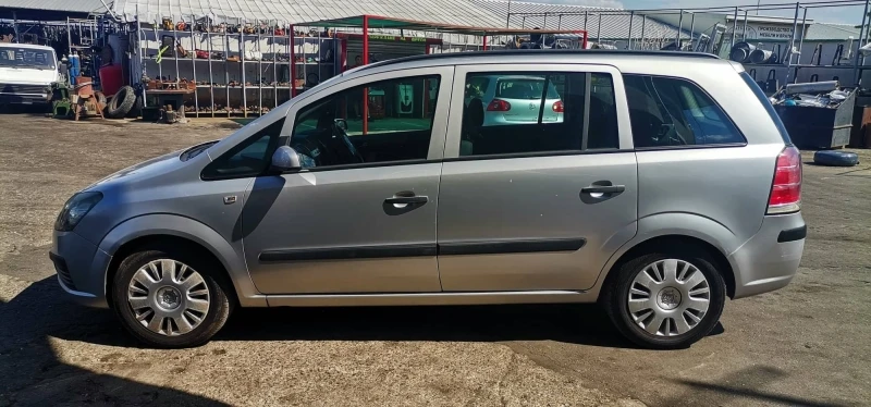 Opel Zafira 1.8, снимка 2 - Автомобили и джипове - 41991407